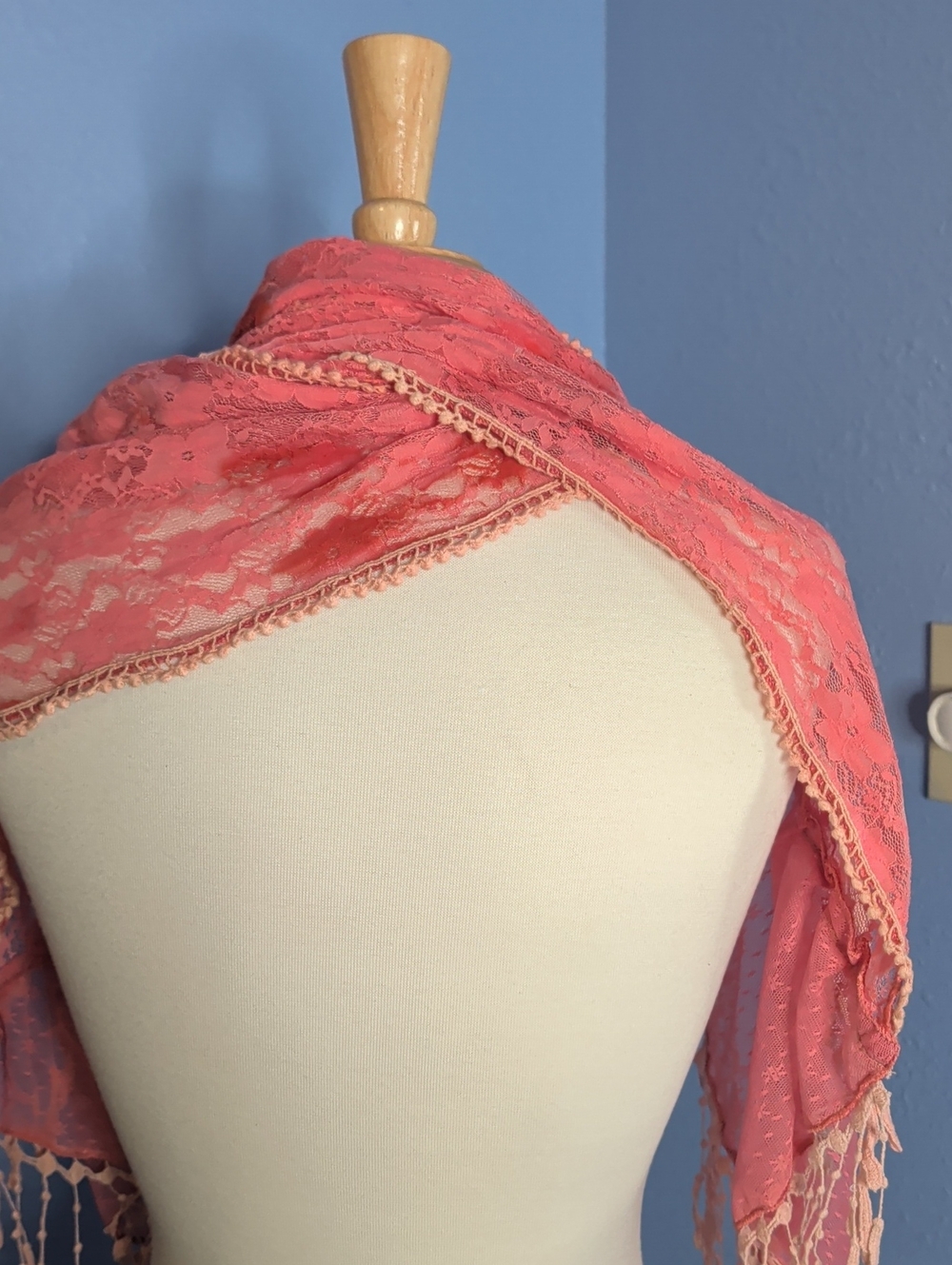 Handmade Lace Scarf - Picture 4 of 5